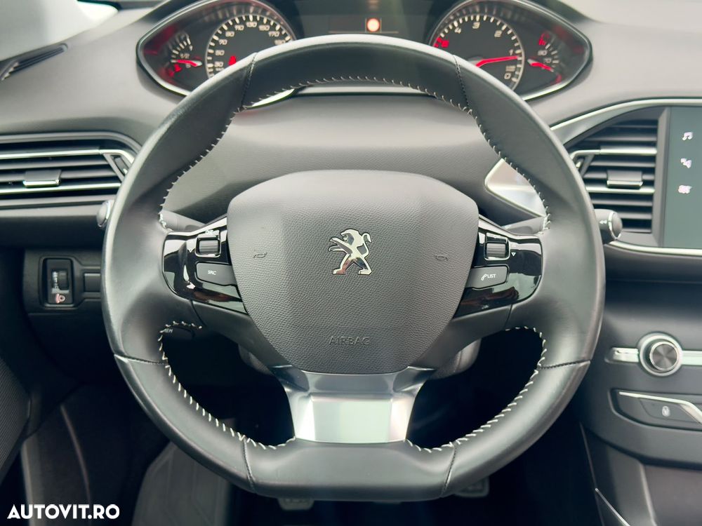 Peugeot 308 - 23