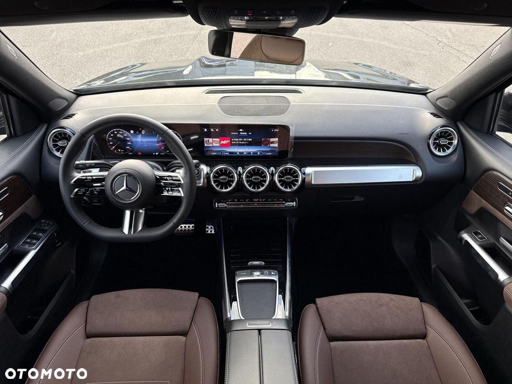 Mercedes-Benz GLB - 17