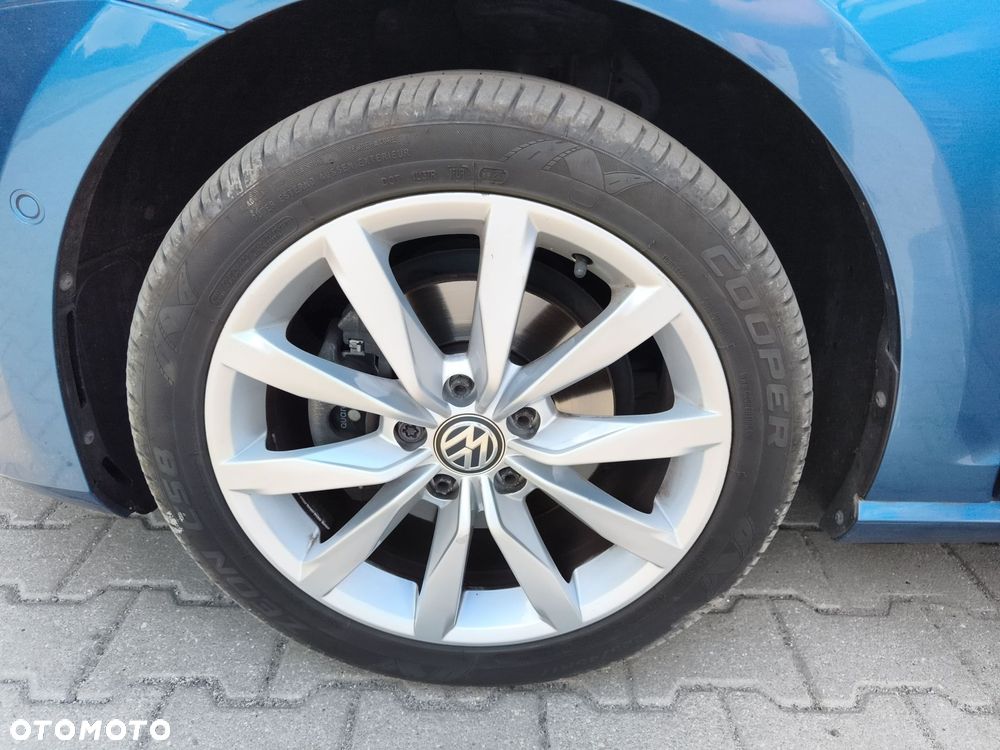 Volkswagen Golf - 9