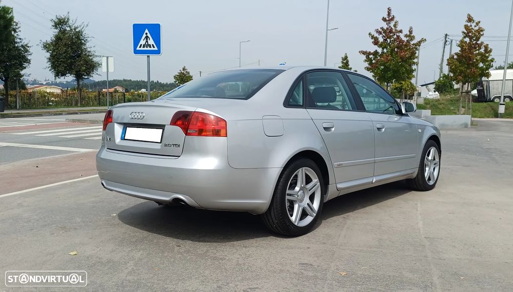 Audi A4 2.0 TDI S-line - 14