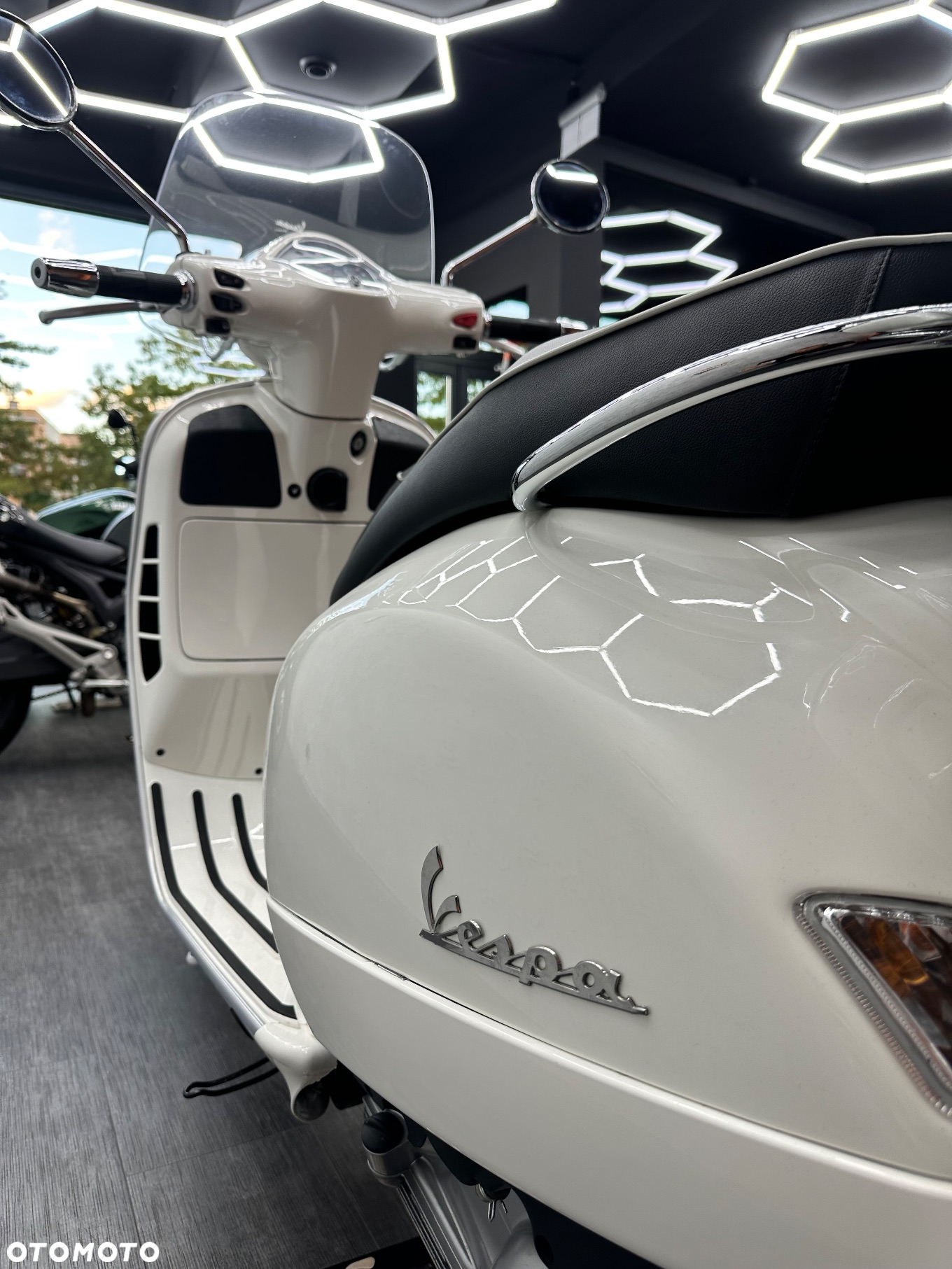 Vespa GTS - 19