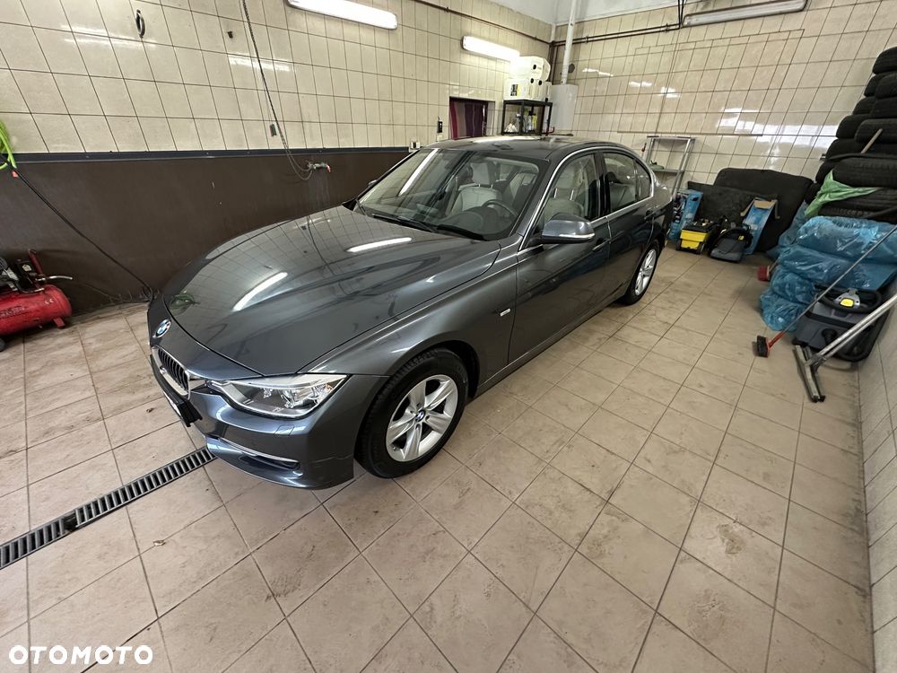 BMW Seria 3 320d Efficient Dynamics Luxury Line - 5