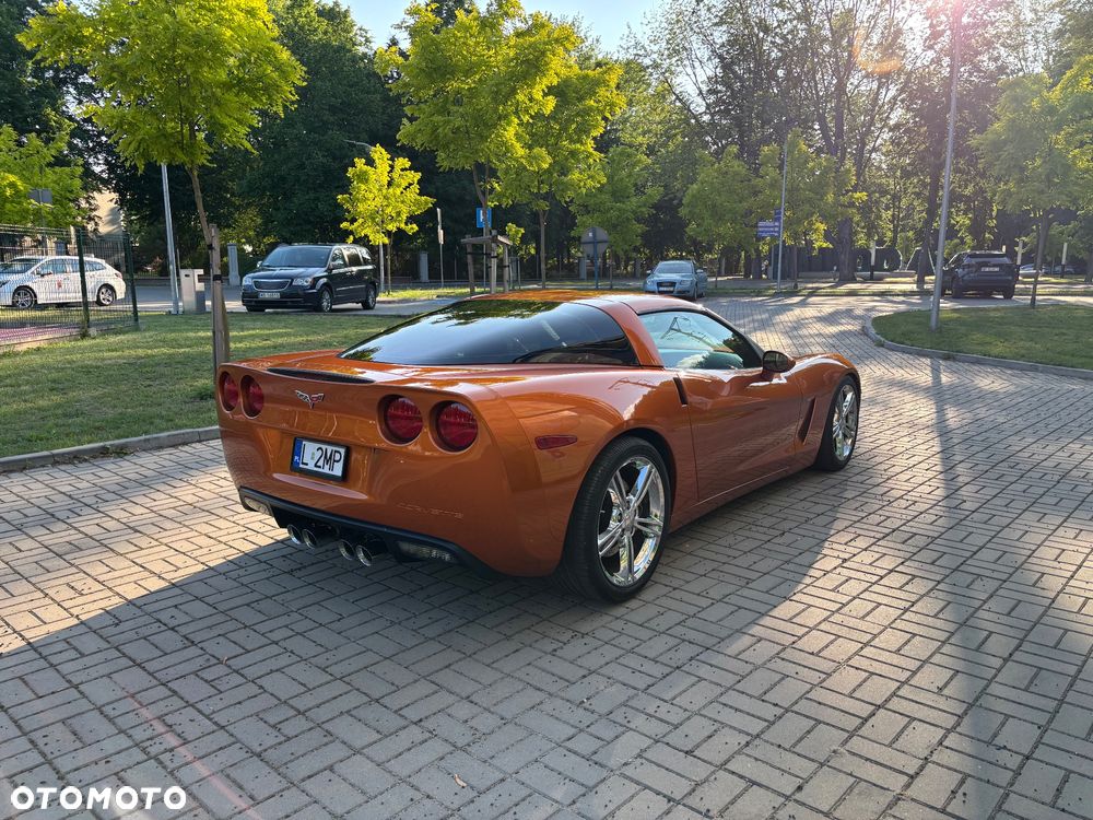 Chevrolet Corvette - 4