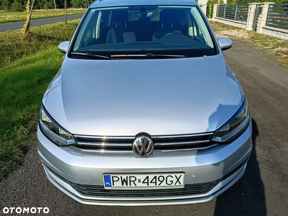 Volkswagen Touran - 1
