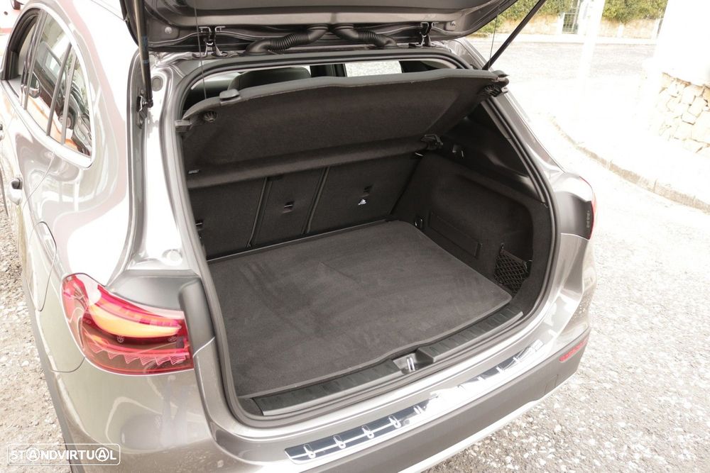 Mercedes-Benz GLA 180 d 8G-DCT - 15