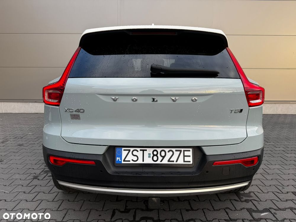 Volvo XC 40 T5 AWD Momentum - 9