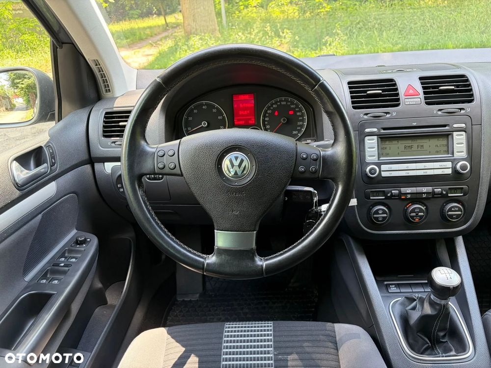 Volkswagen Golf 1.6 United - 22