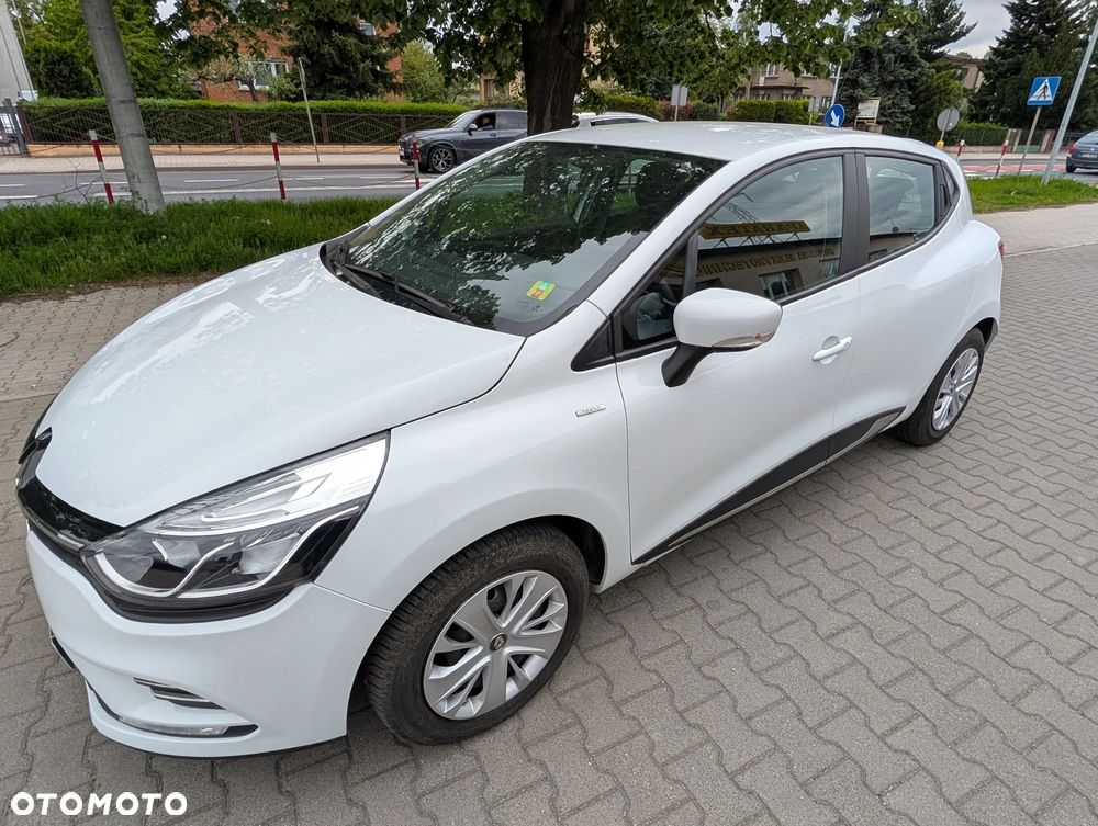 Renault Clio - 15