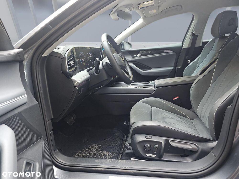 Volkswagen Passat - 9