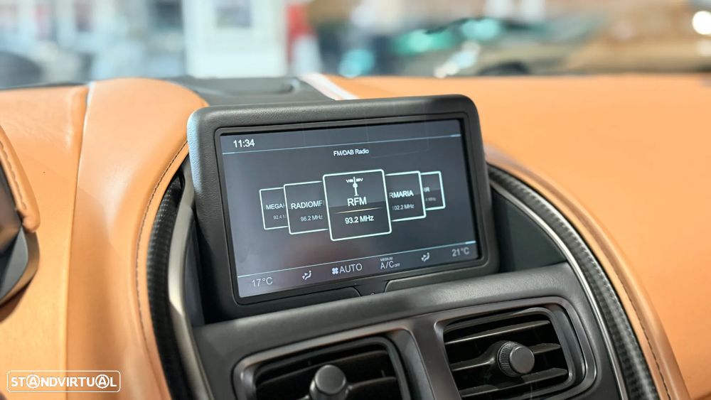 Aston Martin DBS Volante Superleggera - 36