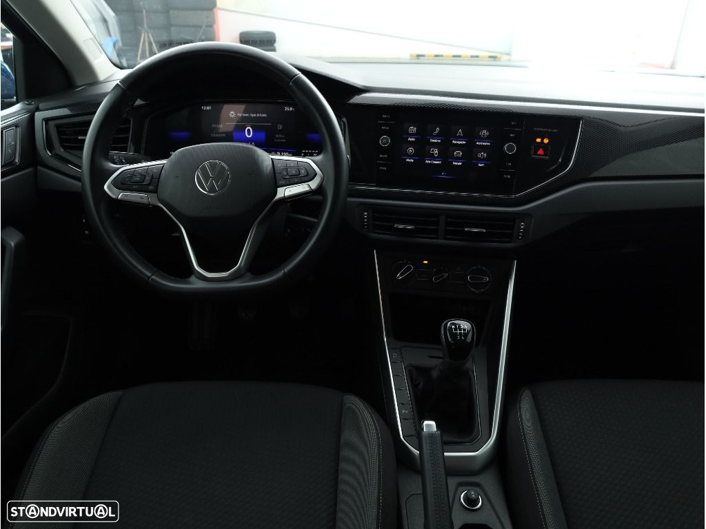 VW Polo 1.0 TSI Urban - 18