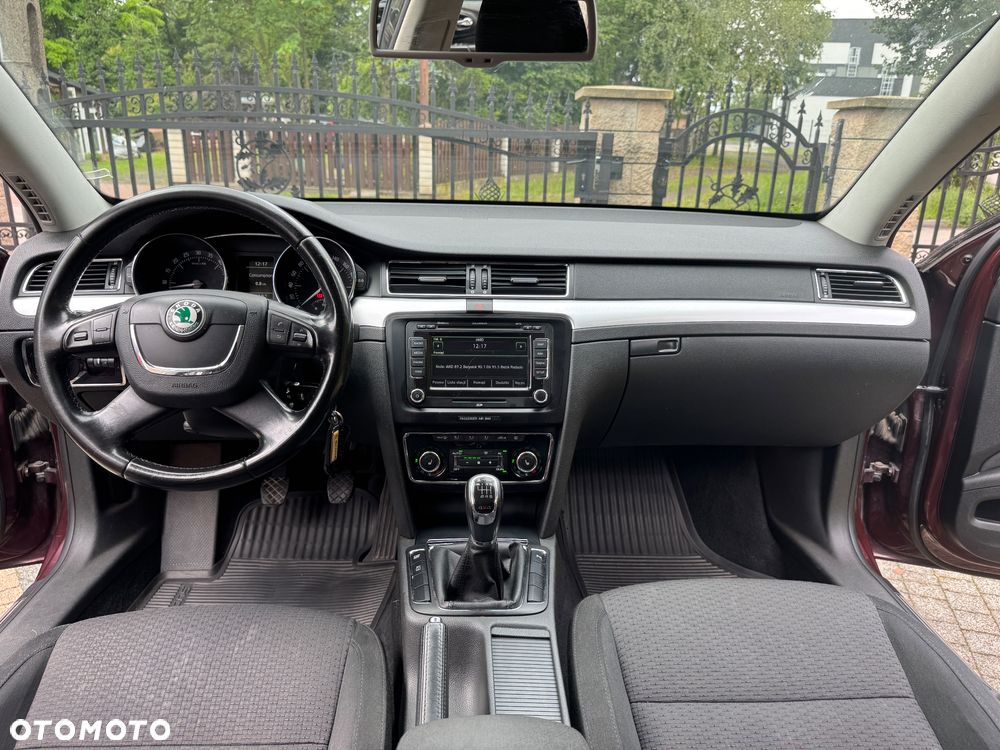 Skoda Superb 2.0 TDI 4x4 Platinum - 6