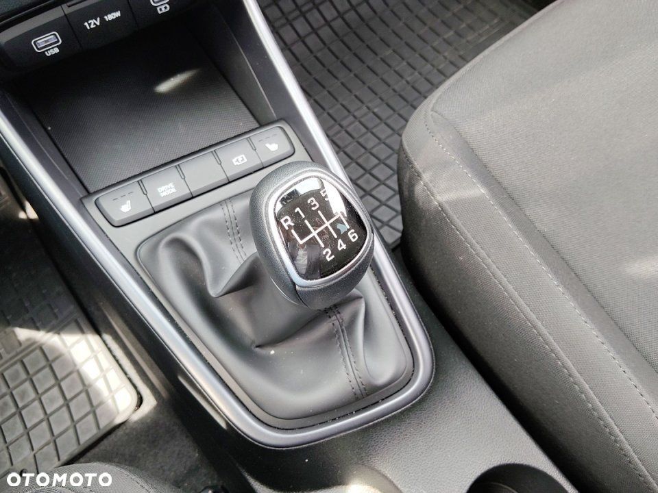 Hyundai i20 - 19
