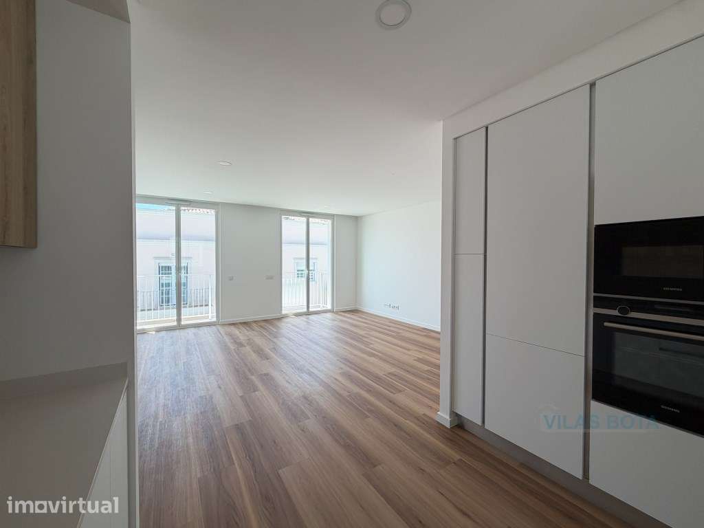 Apartamento T3 com Excelente Localização e Piscina em Loulé - Grande imagem: 5/19