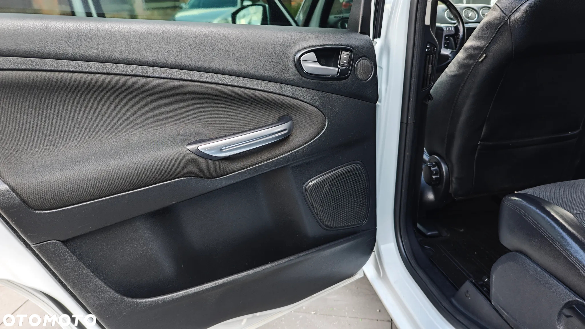 Ford Galaxy 2.0 TDCi Titanium - 9