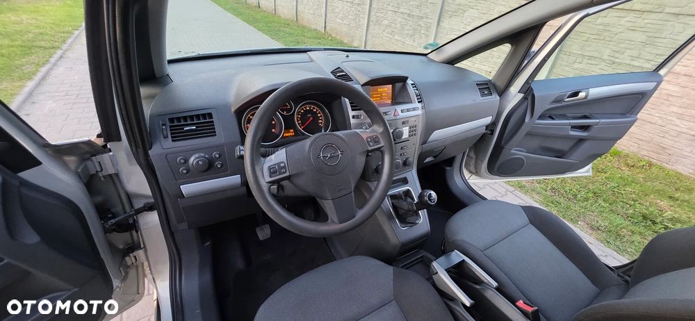 Opel Zafira 1.9 CDTI Edition Plus - 23