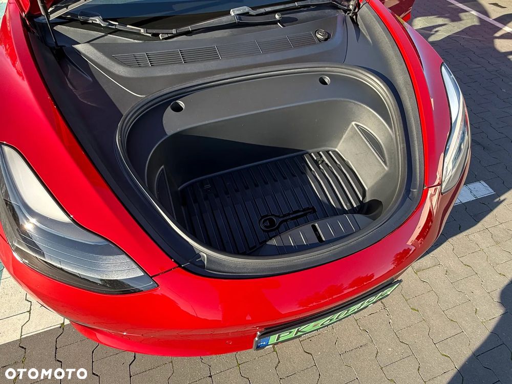 Tesla Model 3 Performance AWD - 18