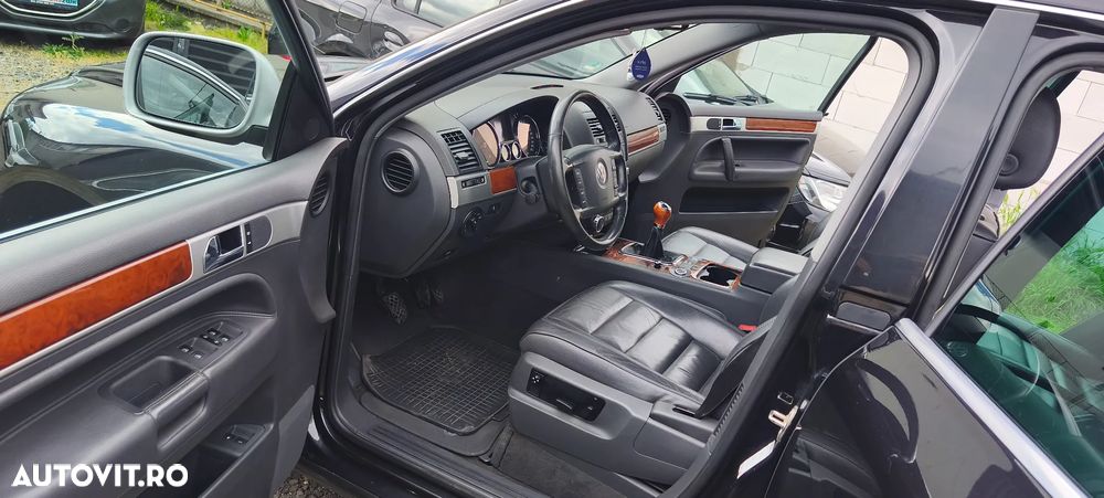 Volkswagen Touareg 3.0 V6 TDI DPF Exclusive Edition - 16