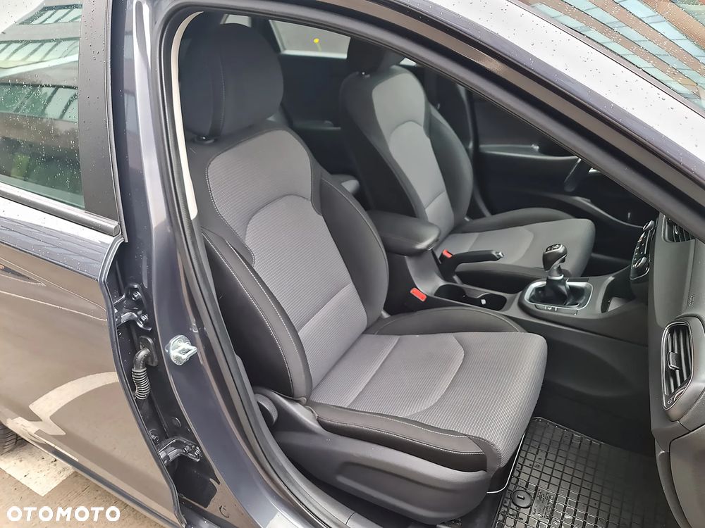 Hyundai i30 1.5 DPI Modern - 15