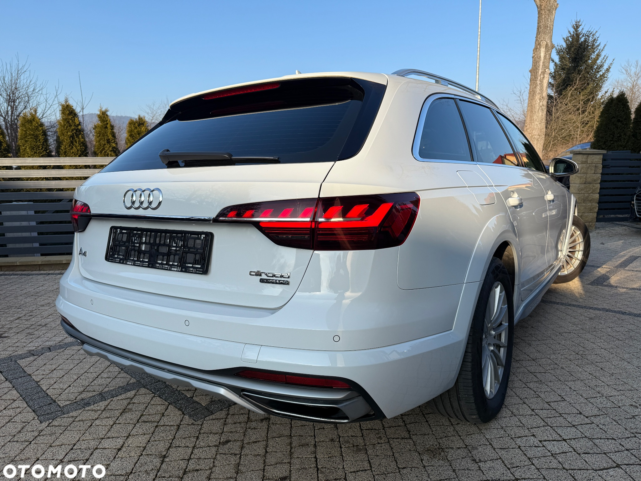Audi A4 Allroad quattro 45 TFSI S tronic - 4