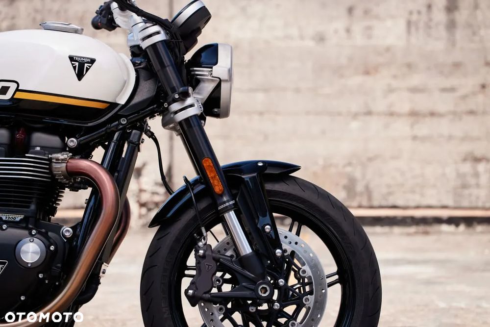 Triumph Speed Twin - 9