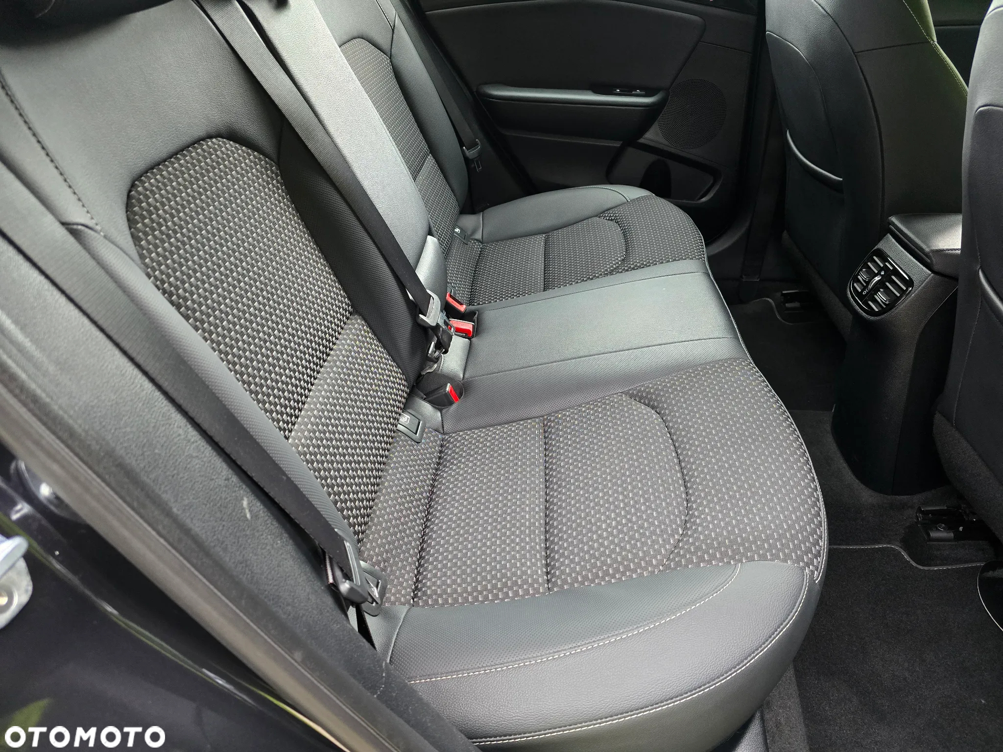 Kia XCeed 1.4 T-GDI OPF SPIRIT - 25