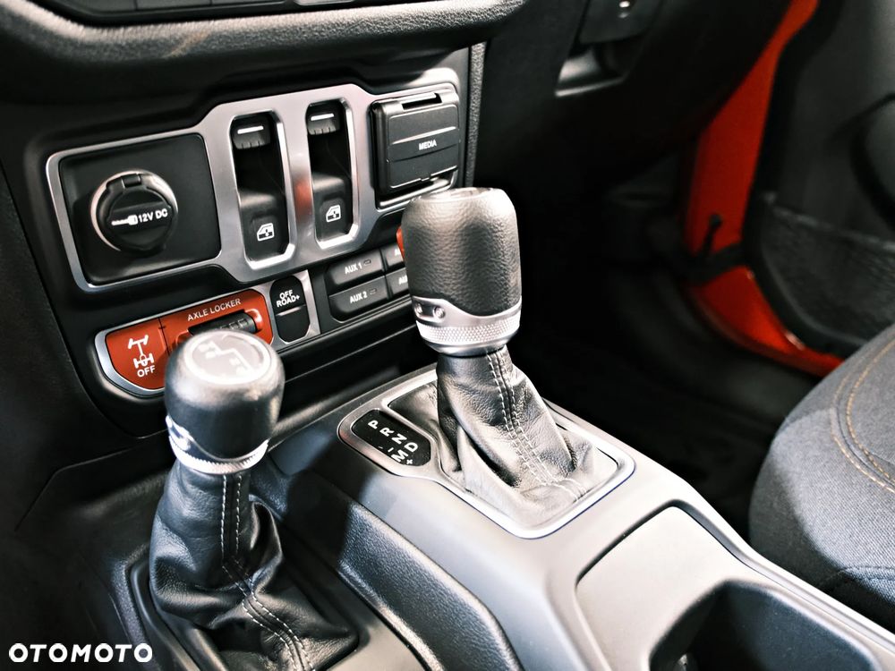 Jeep Wrangler - 20