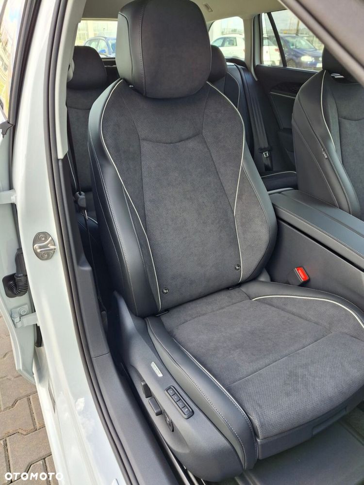 Volkswagen Passat Variant 1.5 TSI EVO Elegance DSG - 18
