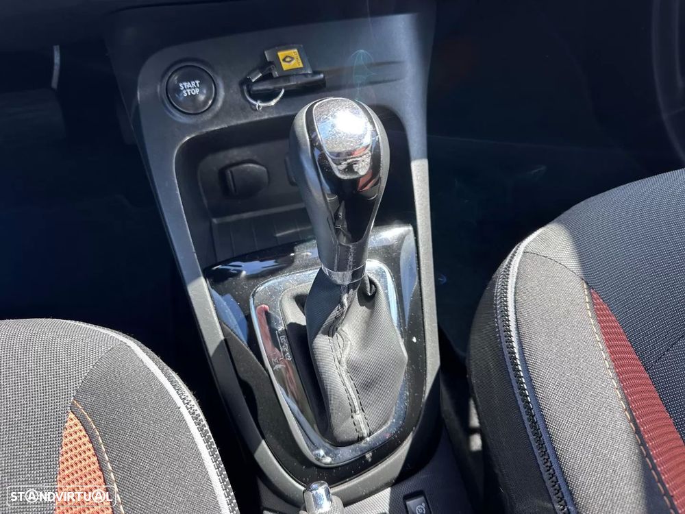 Renault Captur 1.5 dCi Sport EDC - 42