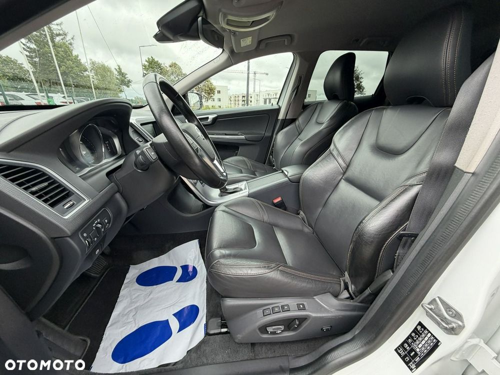 Volvo XC 60 D4 SCR Momentum - 19