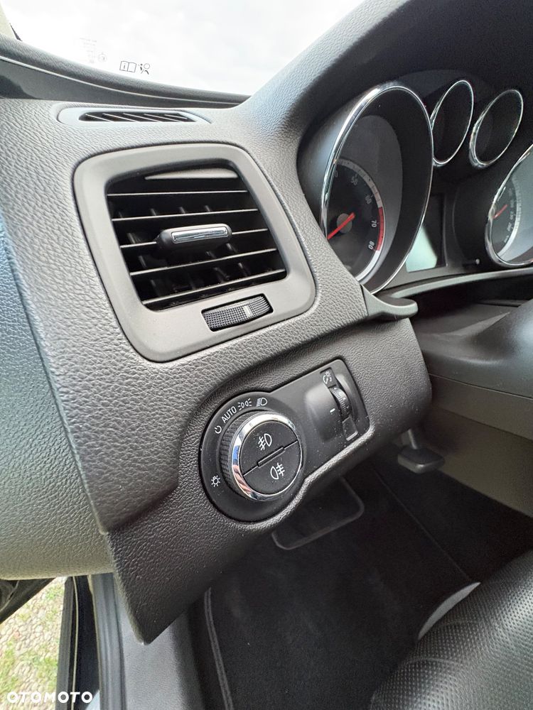 Opel Insignia 2.0 Turbo 4x4 Cosmo - 17