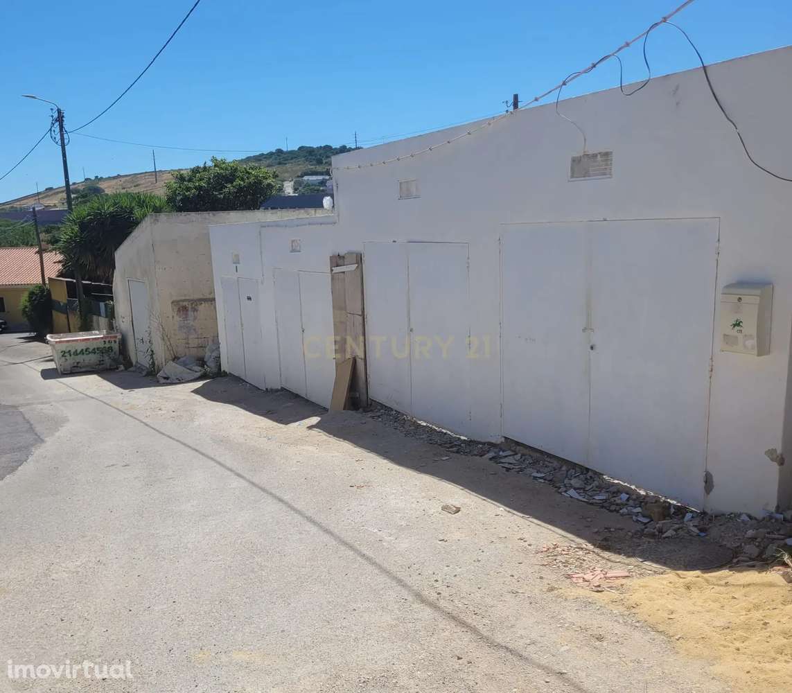 ARRENDA-SE GARAGEM EM RIO DE MOURO - Grande imagem: 3/15