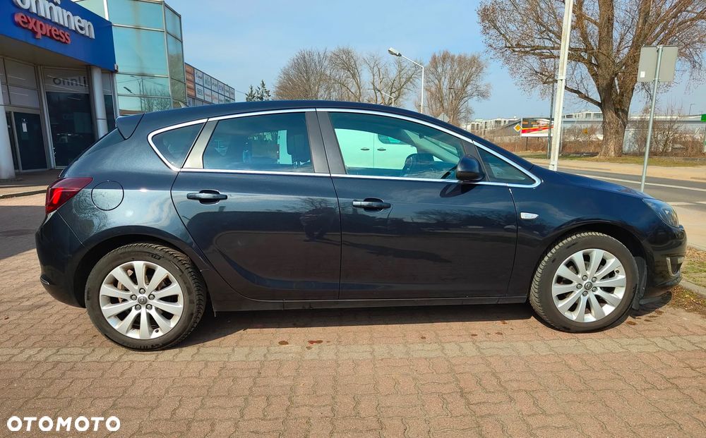 Opel Astra 1.4 Turbo Cosmo - 4