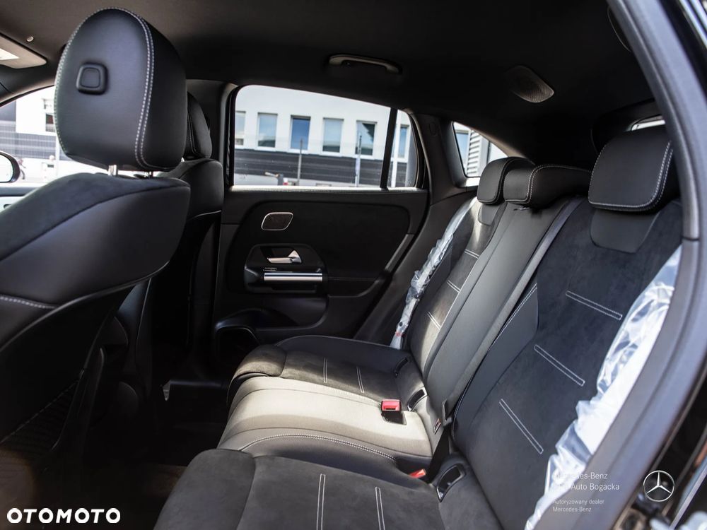 Mercedes-Benz GLA 200 AMG Line - 12
