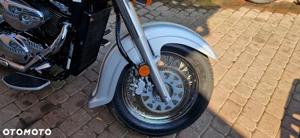 Suzuki VL 800 Volusia - Boulevard C50 - 16