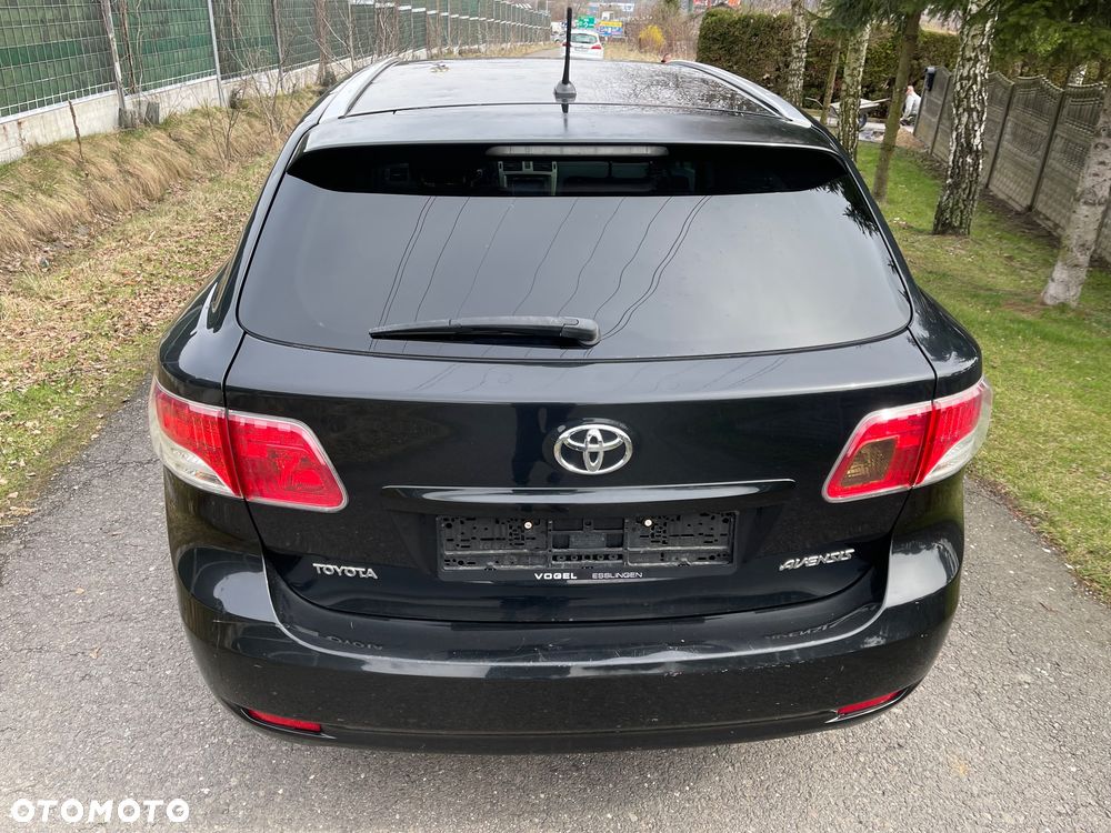 Toyota Avensis 2.2 D-4D Sol Plus NAVI - 8