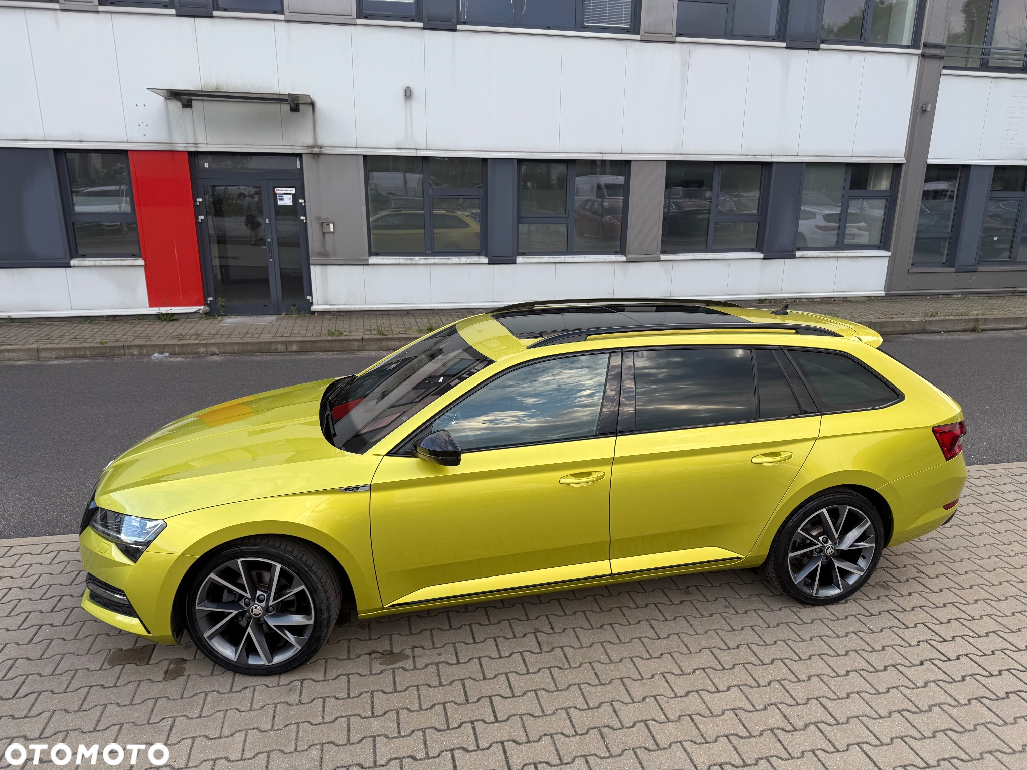 Skoda Superb 1.5 TSI iV DSG Sportline - 3
