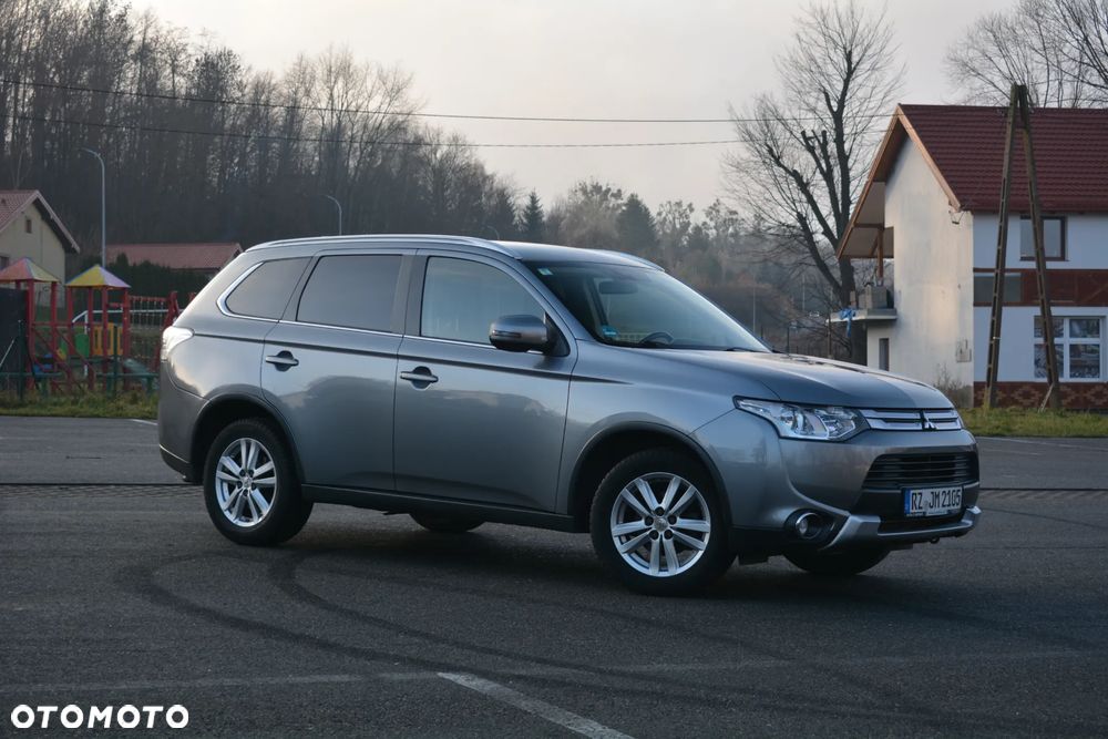 Mitsubishi Outlander - 8