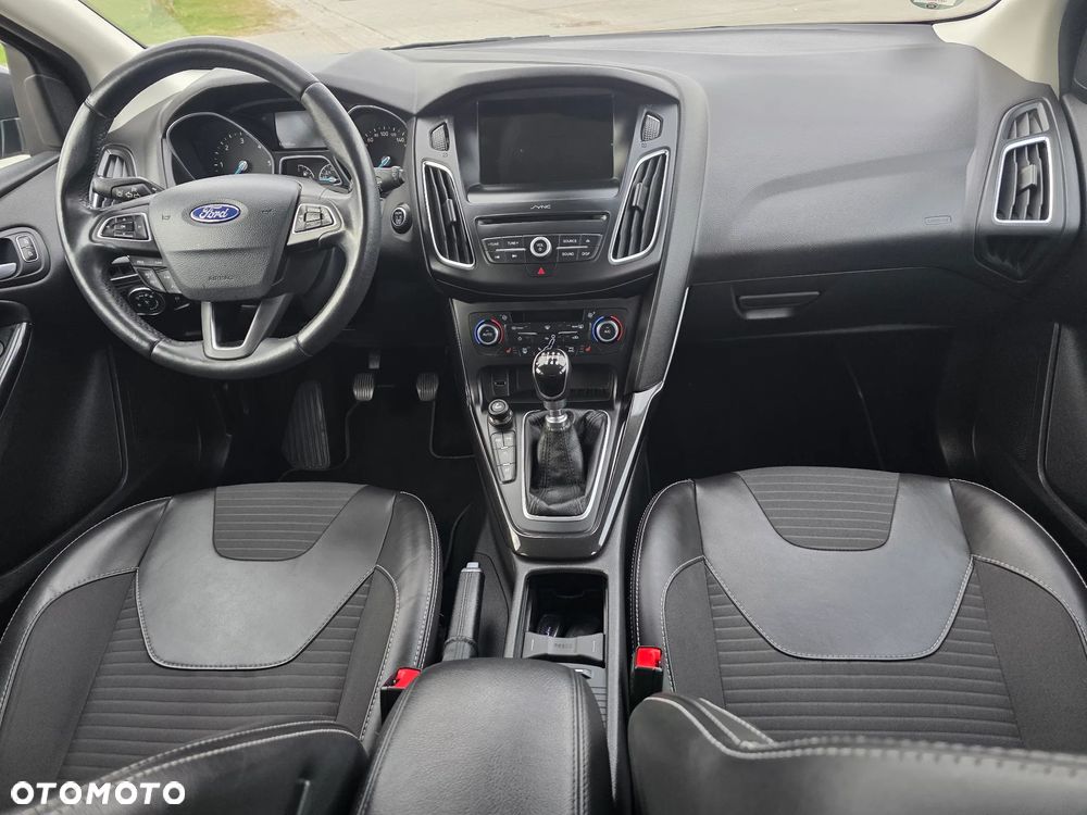 Ford Focus 2.0 TDCi Titanium ASS - 13
