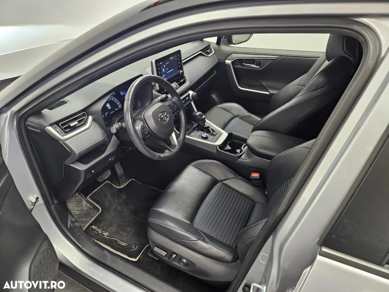Toyota RAV4 - 4
