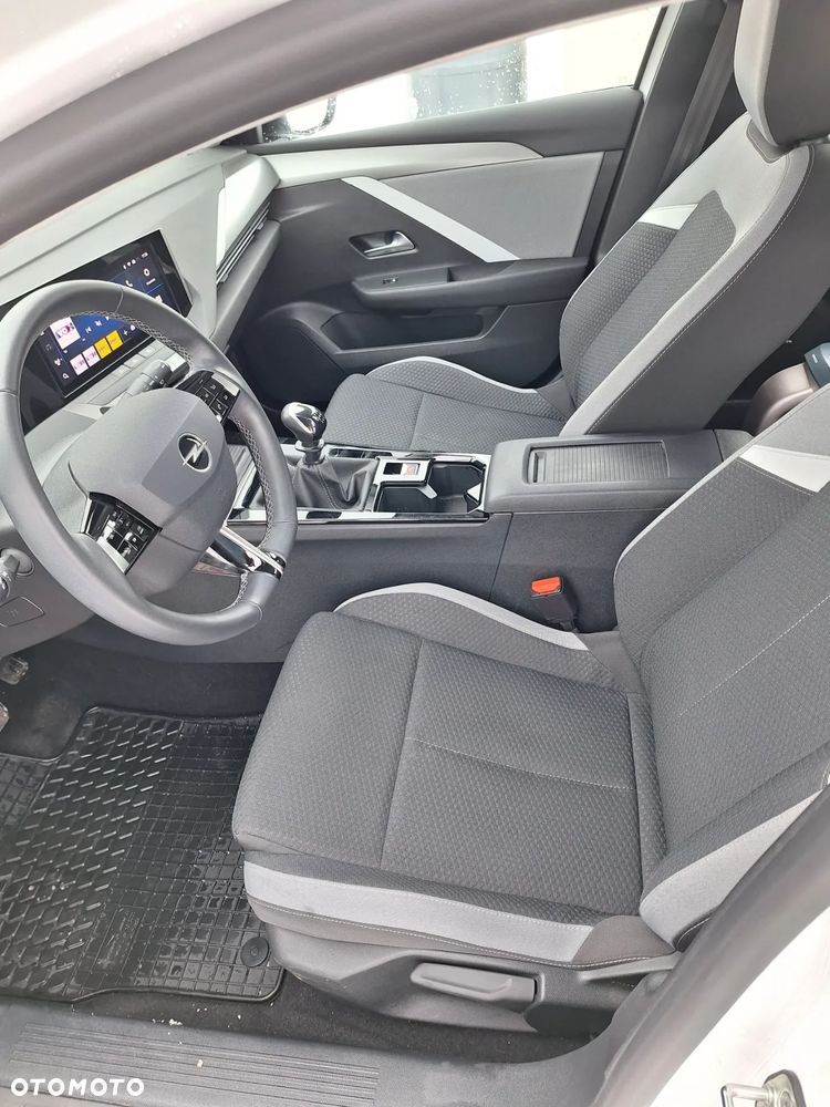 Opel Astra 1.2 T Edition S&S - 5