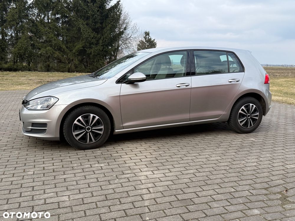 Volkswagen Golf - 8