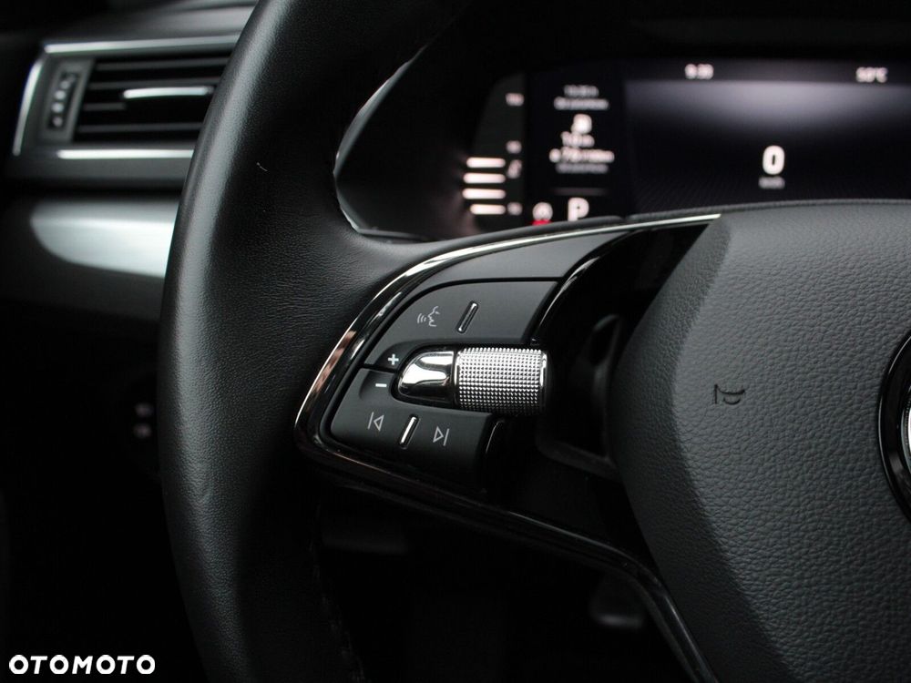 Skoda Superb 1.5 TSI Ambition DSG - 19