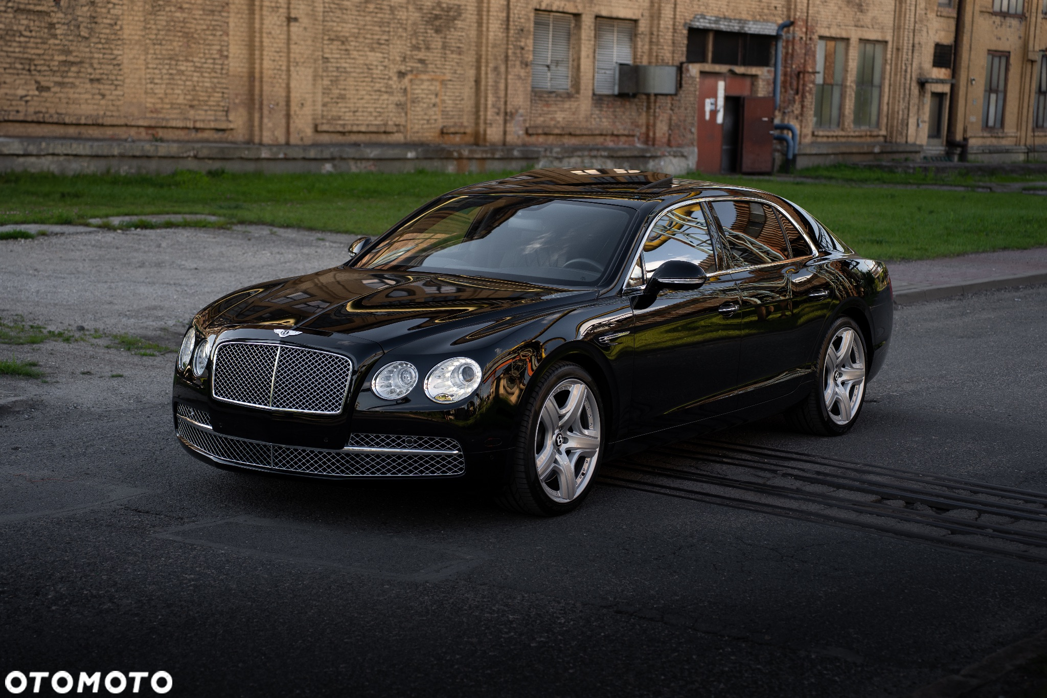 Bentley Flying Spur Mulliner - 6