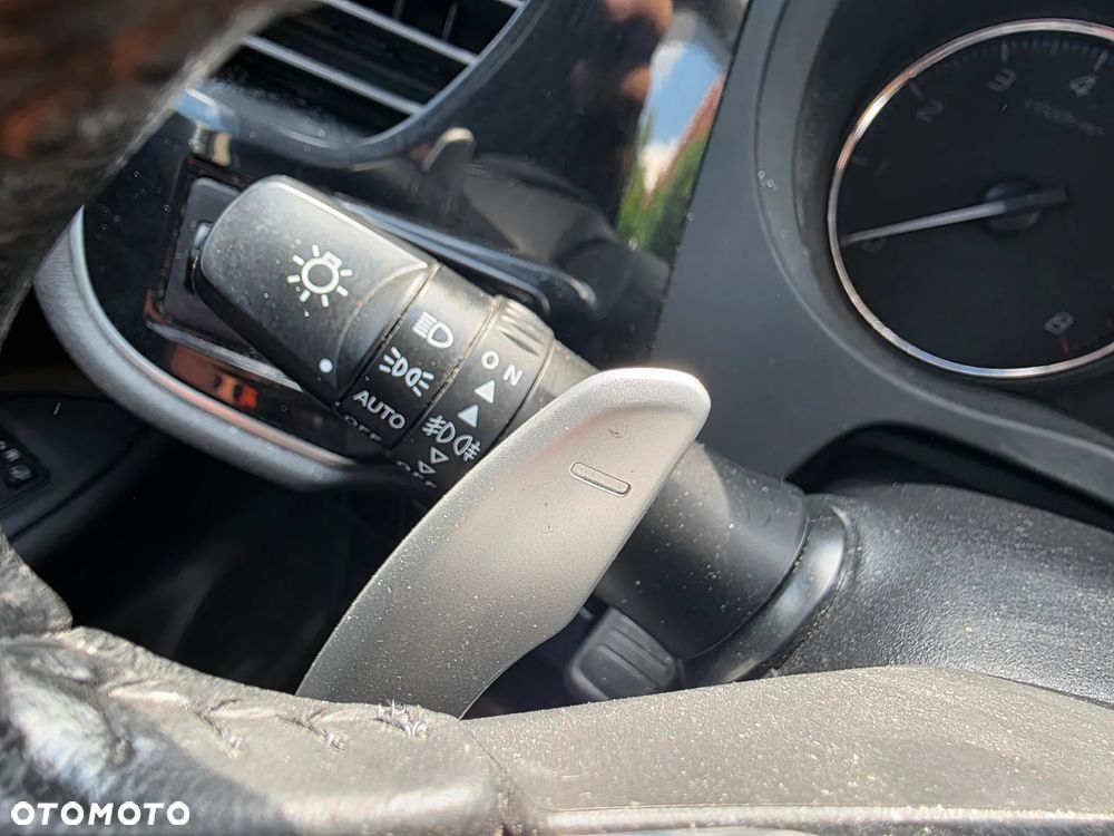 Mitsubishi Outlander - 33