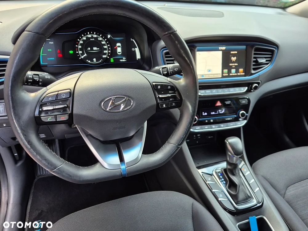 Hyundai IONIQ - 21
