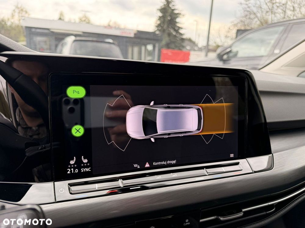 Volkswagen Golf - 23