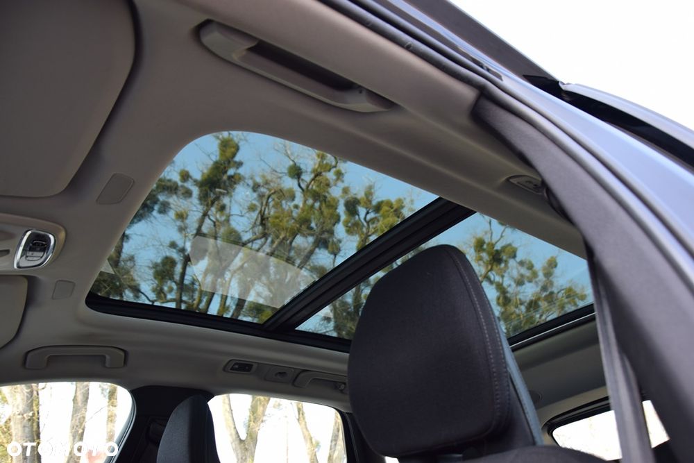 Volvo XC 60 B4 D AWD Geartronic Momentum - 27