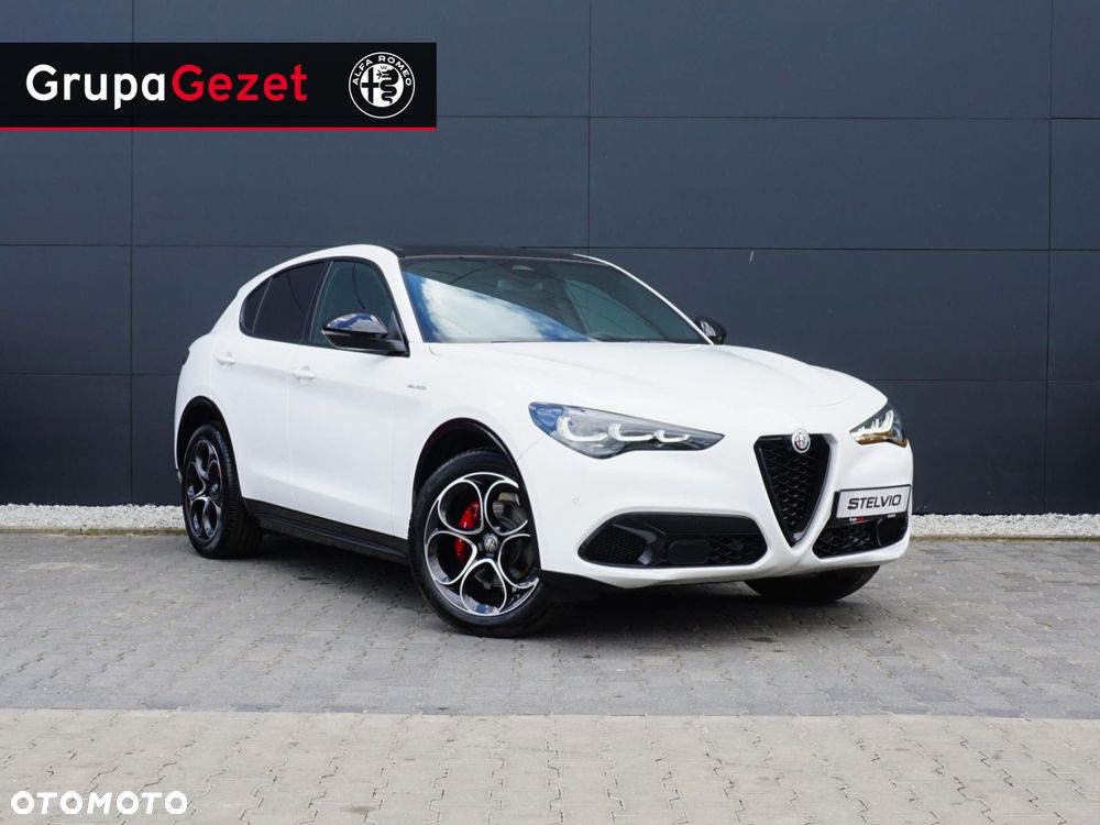 Alfa Romeo Stelvio - 1