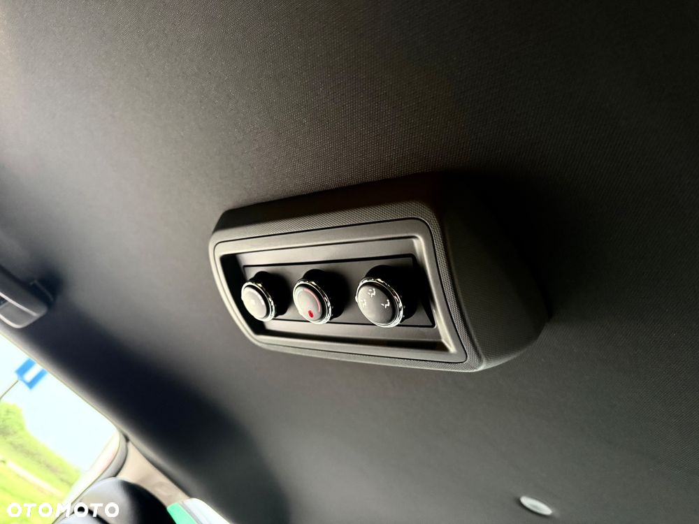 Dodge Grand Caravan - 12
